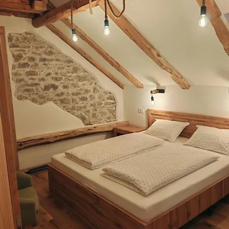 Hisa Sturm Apartman Tolmin